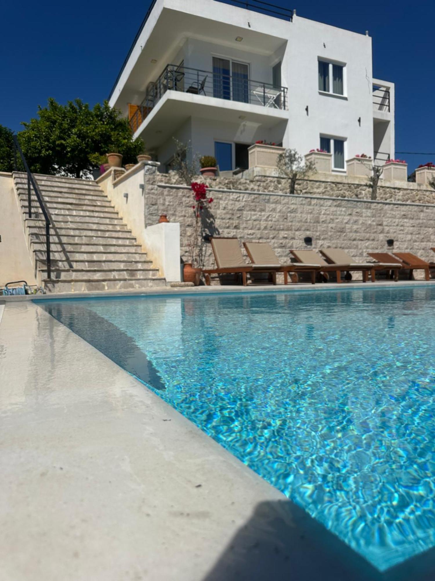 Apartments Blue Heaven Ulcinj Exterior foto